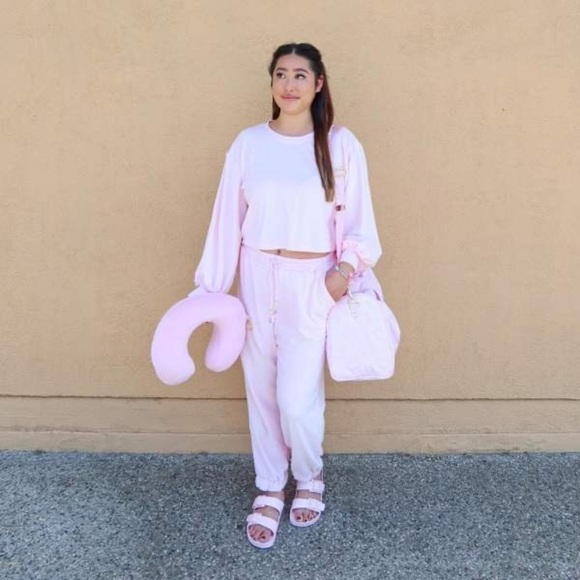 Cropped Sweatshirt - Stoney Clover Lane x Target Light Pink NWT - Picture 5 of 7